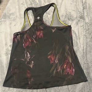 Lululemon cropped tank size 8